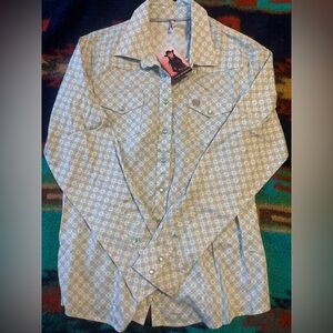 Cinch Women’s XL NWT snap shirt